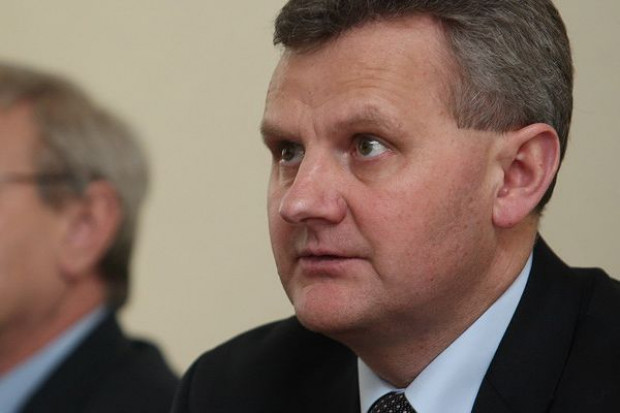 Minister skarbu na EKG2011: Ograniczymy ofertę sprzedaży akcji Banku BGŻ
