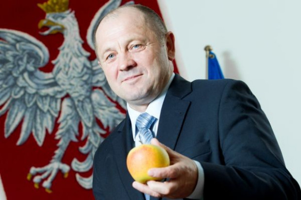 Minister rolnictwa Marek Sawicki uważa, że polskie warzywa i owoce są bezpieczne. Minister rolnictwa: Widać załamanie na rynku owoców i warzyw
