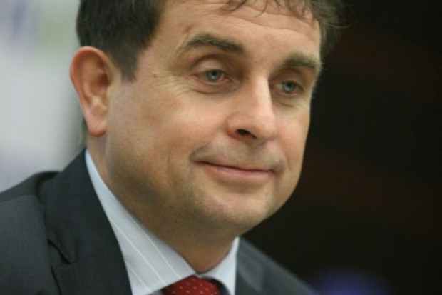 Zdaniem prezesa ZPC Otmuchów Bernarda Węgierka, spółka daje sobie 3 lata na wykupienie całości PWC Odra. ZPC Otmuchów obejmie akcje Odry, planuje posiadać ponad 60 proc. udziałów w tej spółce