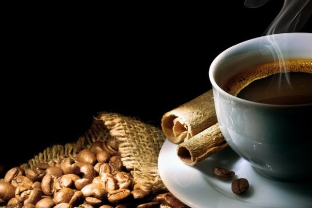 Polacy wybierają najczęściej tradycyjną kawę espresso lub z mlekiem
