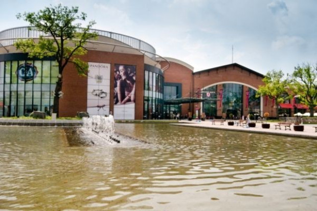 wrocławskie centrum handlowe Magnolia Park Fudndusz Blackstone kupił wrocławskie centrum handlowe Magnolia Park