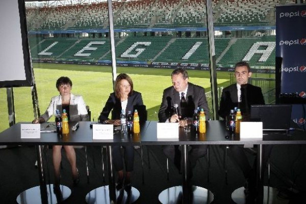 3 sierpnia br. PepsiCo i Legia Warszawa przedstawiły warunki umowy sponsorskiej Coca-Cola pozazdrościła Pepsico. Stadion Narodowy będzie Coke Areną?