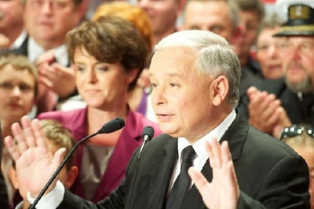 Kaczyński proponuje Tuskowi serię debat, m.in. o rolnictwie i wojsku
