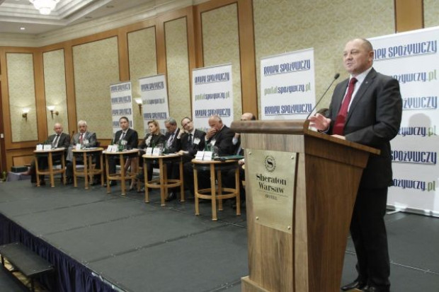 Gościem inauguracyjnej debaty IV Forum Rynku Spożywczego i Handlu był minister rolnictwa Marek Sawicki Przeczytaj relację z IV Forum Rynku Spożywczego i Handlu