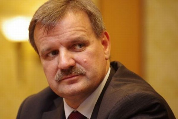 - Po tym, jak Eurocash nie zrealizował umowy i okazało się, że do połączenia nie dojdzie, zauważyliśmy zdecydowanie większą otwartość spółek na negocjacje - mówi Kazimierz Mars, prezes zarządu Tradis, fot. ŻelaznaStudio Prezes Tradisu: Na rynku dystrybucyjnym wydarzyć może się wszystko