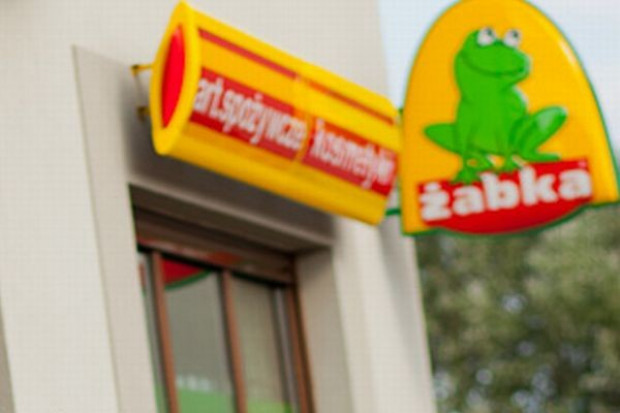 Żabka wskoczy do sklepów spożywczych