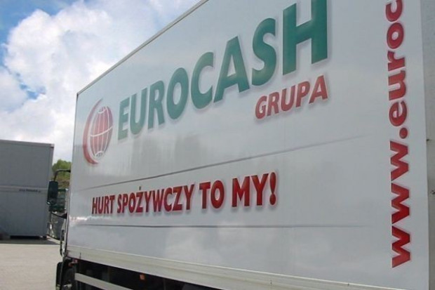 Eurocash współpracuje z 140 spółdzielczymi sklepami Eurocash werbuje sklepy GS. Do sieci Zielony Kłos przystąpiło 80, a do Delikatesów Centrum - 60 placówek spółdzielczych