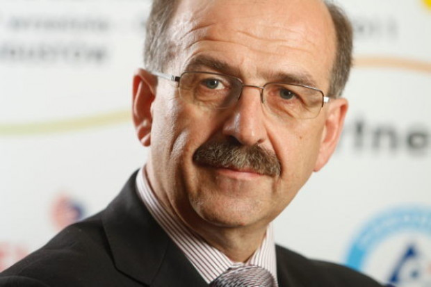 Ludwik Majorczyk, członek zarządu i dyrektor generalny Krones Sp. z o.o. Dyrektor Krones: Technologie dla mleczarstwa są w całej Europie takie same, różne jest podejście do procesu zakupu