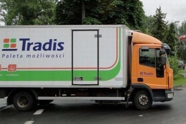 Nadwiślanka, którą przejmie Tradis, prowadzi sprzedaż samoobsługową oraz z dowozem do klientów. Tradis ma zgodę UOKiK na nabycie części hurtowej Nadwiślanki