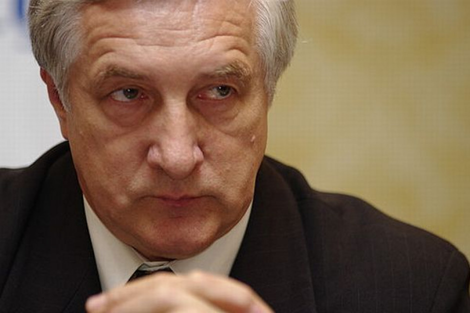 Waldemar Broś, prezes Krajowego Związku Spółdzielni Mleczarskich KZSM niepokoi się propozycjami zmian WPR; chce utrzymania kwotowania
