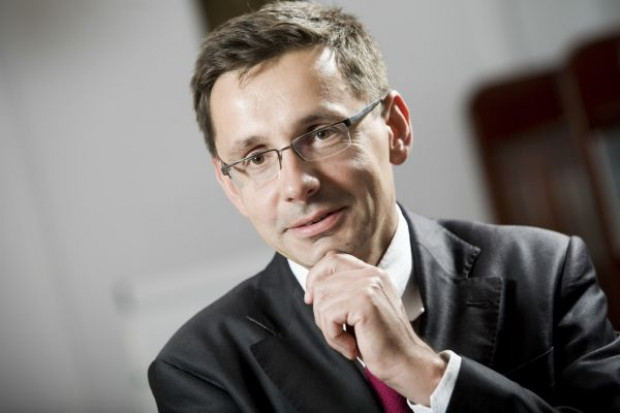 Na zdj. Mikołaj Budzanowski, minister skarbu MSP przerywa prywatyzację KSC, chce powrócić do prywatyzacji spółki w tym roku