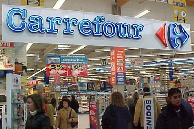 fot. internationalsupermarketnew Carrefour obniża ceny w sklepach. Sieć chce zwiększyć obroty