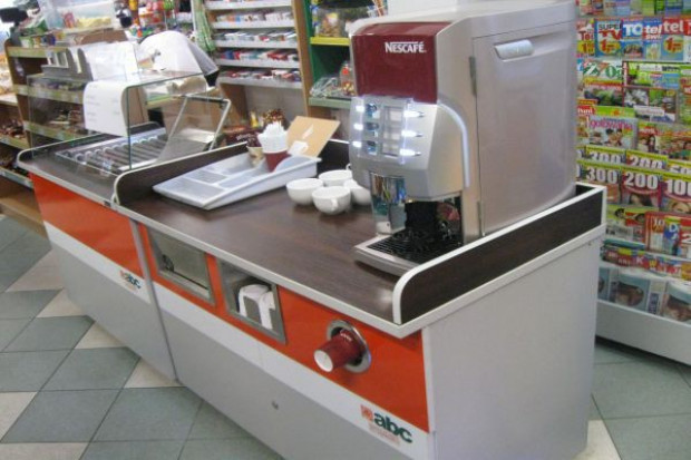 Mini Bistro w toruńskim sklepie abc, fot. Eurocash Sieć ABC wprowadza koncept Abc Mini Bistro