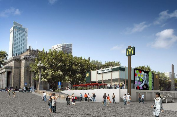 Resturacja McDonalds w warszawskiej strefie kibica Fast foody rozwijają się szybciej niż restauracje premium