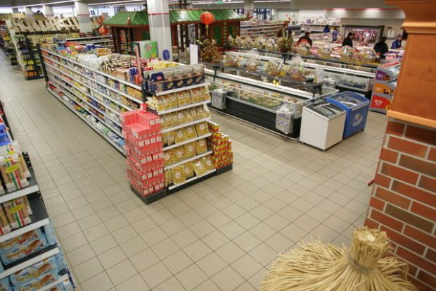Wśród sieci, które mogłyby uczestniczyć w konsolidacji rynku handlu w Polsce wymieniane są m.in. Tesco, Auchan i E.Leclerc Spółkom handlowym jest coraz trudniej. Sektor czeka konsolidacja