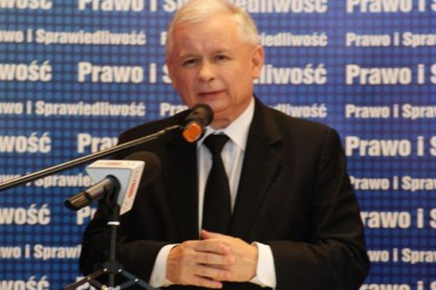 Jarosław Kaczyński przedstawił na konferencji prasowej plany legislacyjne PiS na najbliższy sezon polityczny. Jarosław Kaczyński: Trzeba wprowadzić podatek obrotowy dla wielkich sieci handlowych