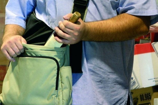 Pracownicy handlu detalicznego dokonali w ubiegłym roku kradzieży za sumę 1,7 mld zł