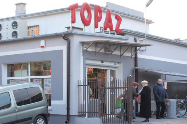 Sieć Topaz ma 37 sklepów własnych i 20 franczyzowych na terenie trzech województw: mazowieckiego, podlaskiego i lubelskiego. Topaz inwestuje rozwój sieci sklepów