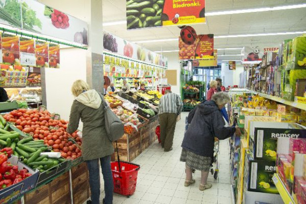 Hipermarkety kontra dyskonty. Będzie gorąco
