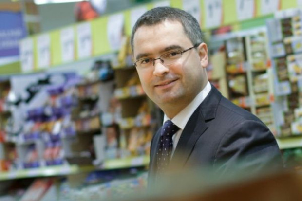 Tomasz Suchański, dyrektor generalny sieci Biedronka: - (...) myśląc w kategoriach zestawień, to warto się pokusić o porównanie wartości marki i wpływu firmy na rzeczywistość gospodarczą. Gdy weźmiemy te parametry pod uwagę, to Orlen jest marką numer jeden w Polsce. W przypadku kilku kolejnych firm nie widzę większych różnic. Patrząc na nas, wydaje mi się, że Biedronka w istotny sposób oddziałuje na polskich klientów, poprzez bezpośredni kontakt z większością dorosłych Polaków. Szef sieci Biedronka: Naszym celem nie jest rywalizacja z PGE czy Lotosem