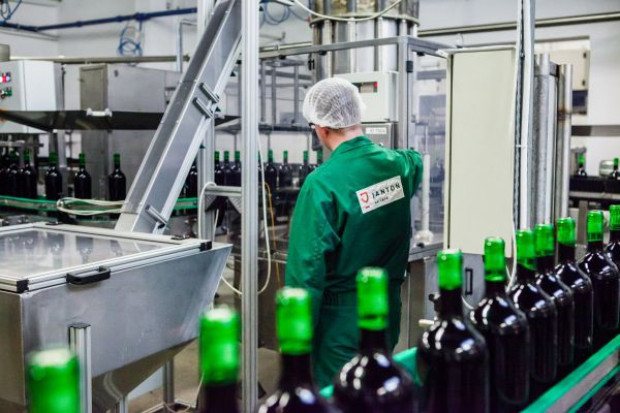 Zakład produkcyjny firmy Jantoń mieści się w Dobroniu w woj. Łódzkim fot. spółka Jantoń Jantoń po dużych inwestycjach odpocznie od większych wydatków