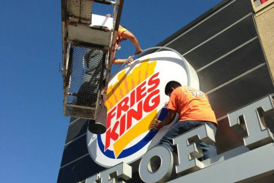 "Nowe" logo Burger Kinga (fotografia z profilu spółki na Facebooku) Burger King zmieni nazwę na Fries King?