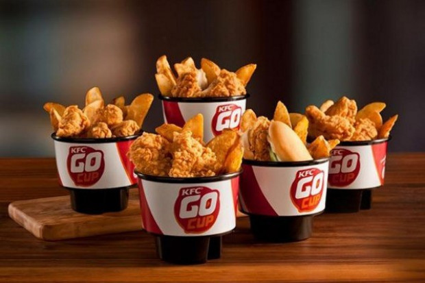 Kubki "KFC Go Cup", fot. KFC KFC przygotowało ułatwienie dla klientów podróżujących samochodem