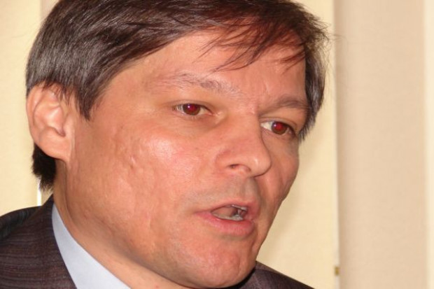 Dacian Ciolos, komisarz ds. rolnictwa UE Komisarz ds. rolnictwa: Po zniesieniu kwotowania mleka pojawią się kryzysy