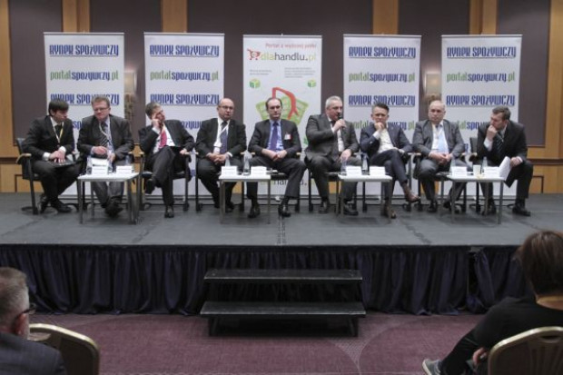 Paneliści podczas debaty zatytułowanej „Dyskonty - wpływ ekspansywnego formatu na handel i przemysł spożywczy w Polsce" Prezes FMCG Business Consulting na VI FRSiH: Wiele elementów sprzyjaja dyskontom