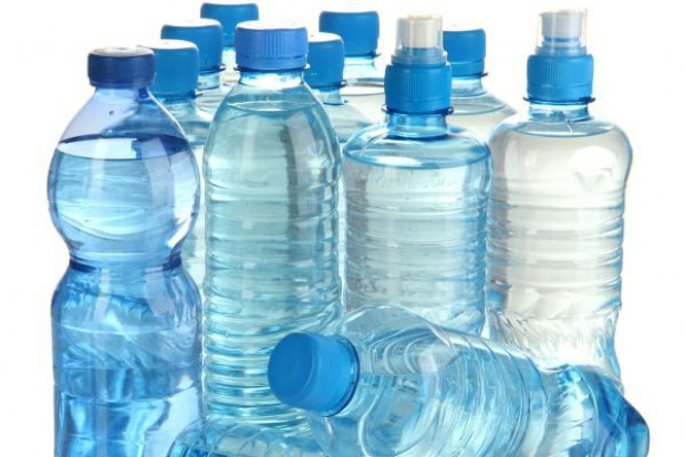 fot. Fotolia GfK: Rynek wody mineralnej zanotował niewielkie spadki