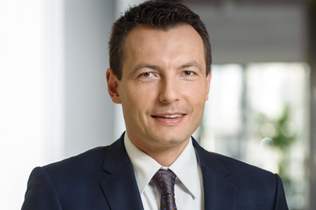 Robert Łaniewski, prezes Fundacji Rozwoju Obrotu Bezgotówkowego (fot. mat. pras.) Prezes FROB: Przed 1 lipca trzeba podpisać aneksy na niższe opłaty interchange