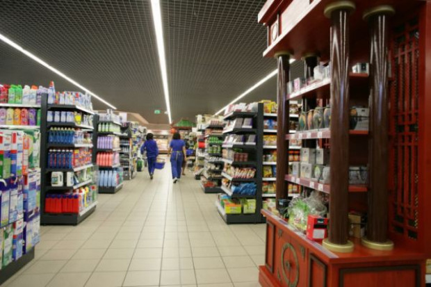 W 2016 r. 53,3 proc. produktów spożywczych będzie kupowane w nowoczesnych sklepach dużego formatu Sklepy wielkopowierzchniowe w 2014 r. wygenerują połowę sprzedaży artykułów spożywczych