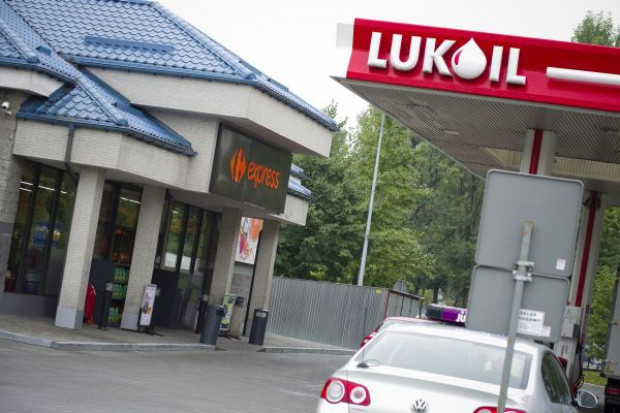 (fot. PTWP) Łukoil opuszcza Czechy, Słowację i Węgry