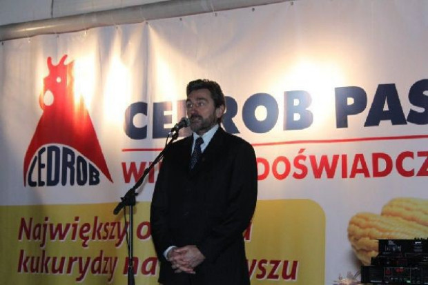 Cedrob przejmie PKM Duda Cedrob przejmie PKM Duda. Jest zgoda UOKIK na dużą koncentrację w branży mięsnej