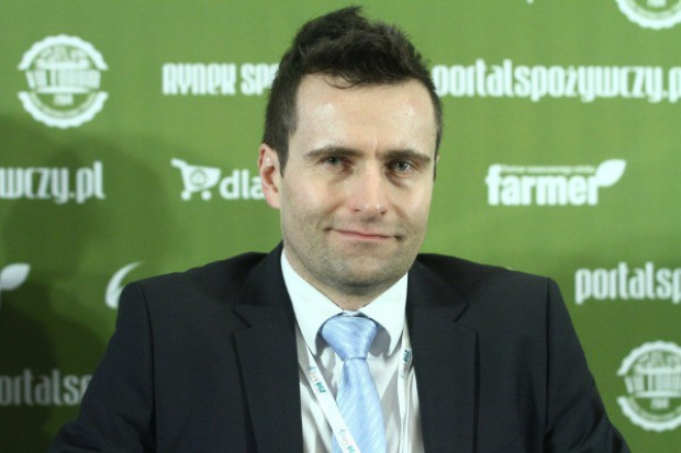 Maciej Herman, dyrektor sprzedaży i marketingu Lotte Wedel podczas VII Forum Rynku Spożywczego i Handlu (fot. Paweł Pawłowski/zelaznastudio.pl) Lotte Wedel wprowadziło na rynek nową linię produktów karmelowych