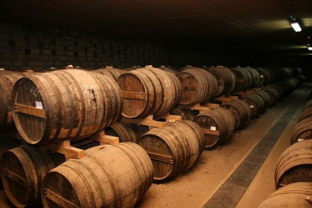 W Polsce brandy i koniaki są wybierane niemal wyłącznie przez osoby w dojrzałym wieku (fot. pixabay.com) Sprzedaż brandy i koniaku jest stabilna