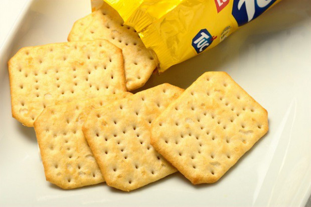 Krakersy TUC (fot. Wikimedia Commons, na licencji CC BY-SA 3.0, Knud Wincklemann) United Biscuits będzie produkować w Polsce