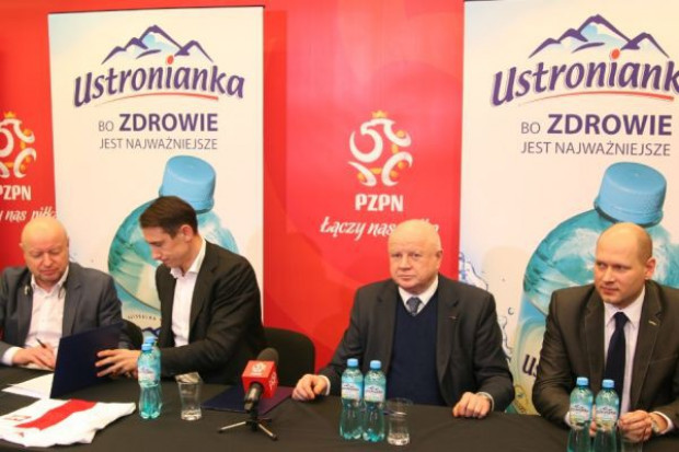 Zarząd Ustronianki podpisuje umowę z PZPN Ustronianka została Oficjalnym Sponsorem Piłkarskiej Reprezentacji Polski