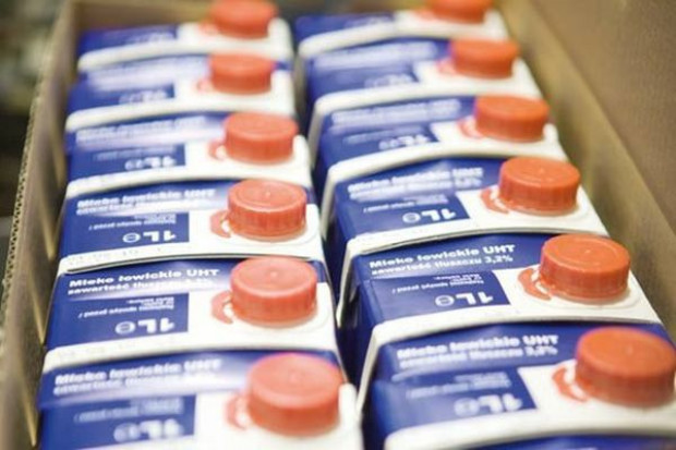 Kraje UE dość dobrze sobie radzą z zagospodarowaniem nadwyżek produktów, jakie pojawiły się po wprowadzeniu przez Rosję embarga Kraje UE radzą sobie z zagospodarowaniem nadwyżek nabiału