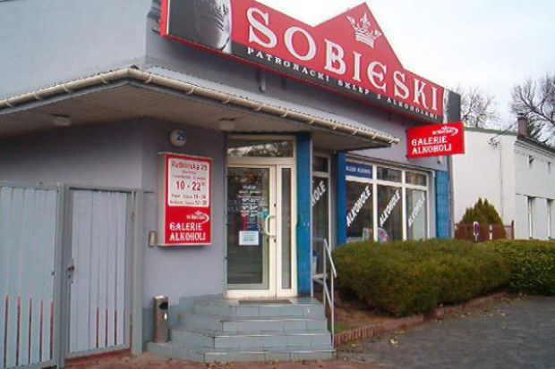 Carrefour kupi od grupy Belvedere sieć Galerie Alkoholi