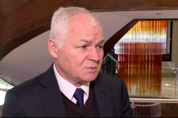 Jan Krzysztof Bielecki, przewodniczący Rady Partnerów EY (fot. Newseria) Polskie firmy będą przejmować za granicą
