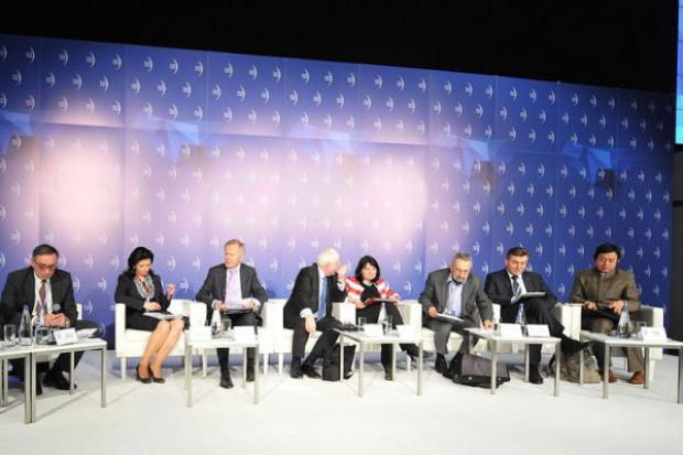 Uczestnicy panelu „Globalizacja polskiej polityki zagranicznej – Polska poza Europą” Polska polityka zagraniczna: Przede wszystkim realizm