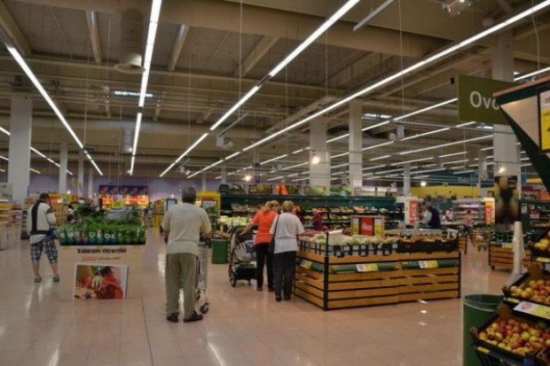 fot. oc-letnany.cz Hipermarkety nie należą już do handlu nowoczesnego?