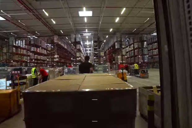 Fot. YouTube/Grupa Muszkieterów Nowe centrum magazynowe Muszkieterów - obejrzyj wideo