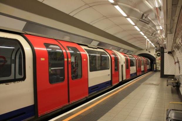 (fot. Fotolia) Tesco i Sainsbury: Click&collect nie w metrze