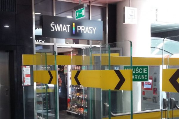 (fot. mat.pras.) Pierwszy salonik prasowy na nowej linii metra