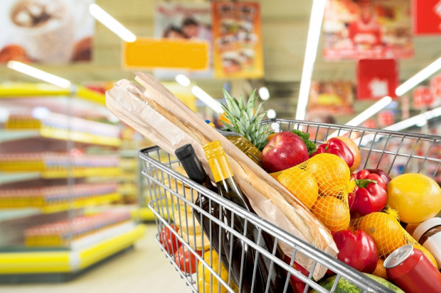 Fot. Shutterstock Podatek obrotowy uderzy w firmy spożywcze?