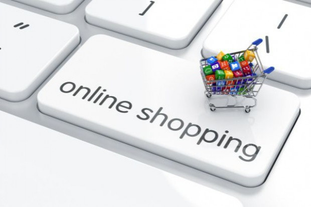 fot. Fotolia Sprzedaż drogich produktów przenosi się do internetu