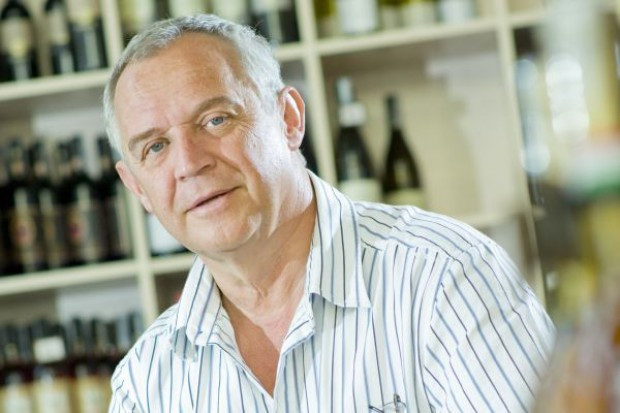 Marek Kondrat; fot. P.Waniorek (ŻelaznaStudio) Marek Kondrat otwiera bar z przekąskami; myśli o sieci