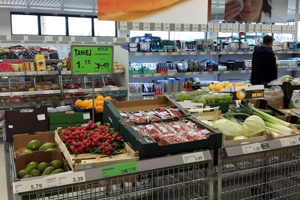 Na zdj. wnętrze sklepu sieci Aldi w Chorzowie (fot. portalspozywczy.pl) Aldi testuje nowy, supermarketowy koncept